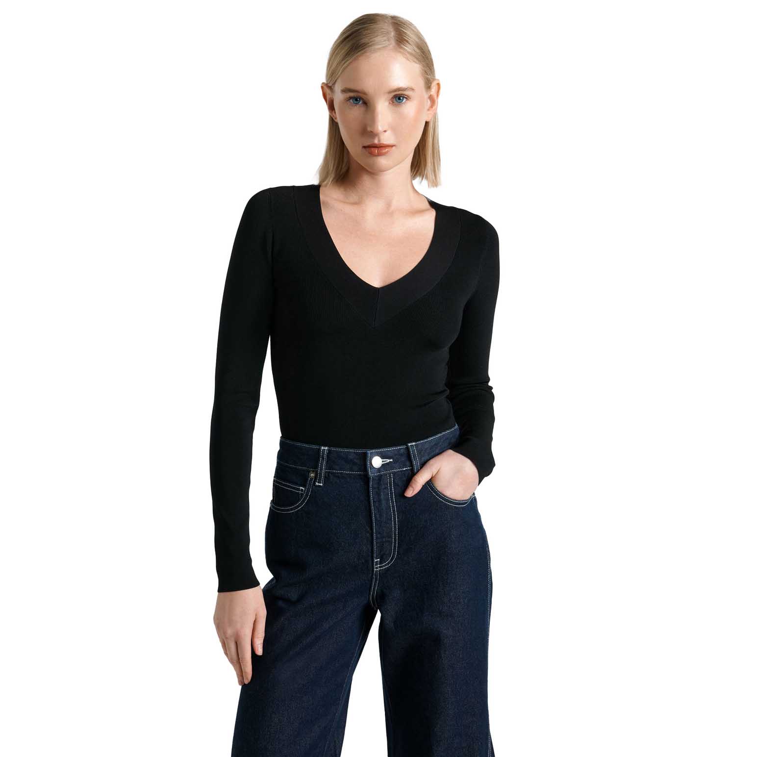 Cue Shiny V-Neck Long Sleeve Knit
